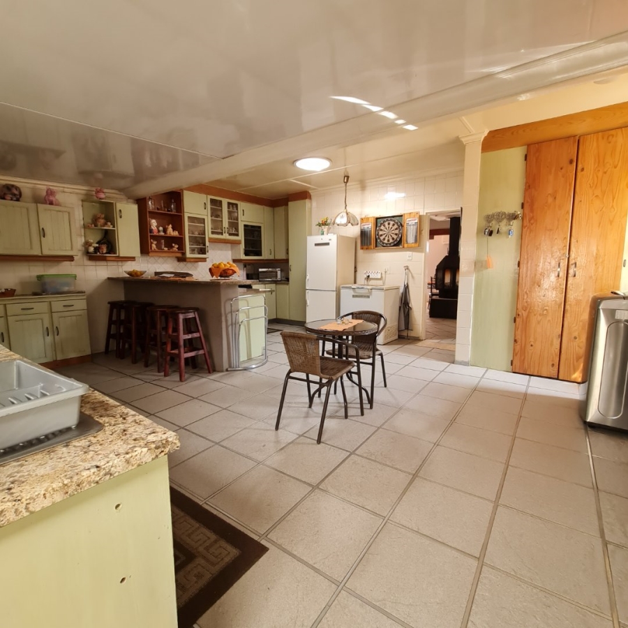 6 Bedroom Property for Sale in Sasolburg Free State